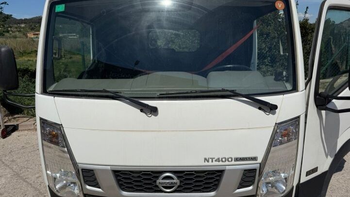 - CAB NISSAN CABSTAR NT400